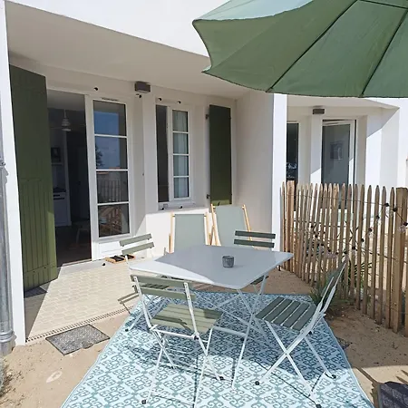 La Plage, House