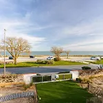 Apartment La Plage, House *